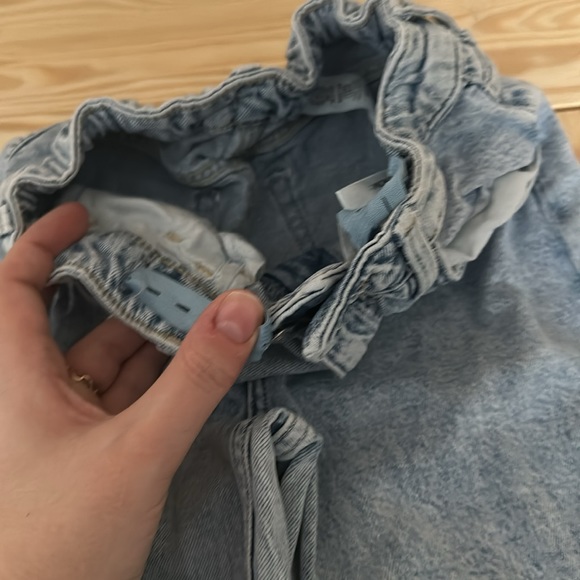 H&M | Wide Leg Vintage High Waist Denim - Picture 5 of 8